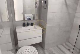 Holiday apartment - Praia da Rocha - close to the beach - balcony - gated community - furnished