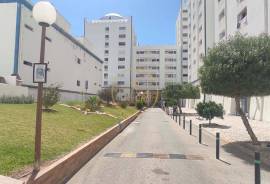 Holiday apartment - Praia da Rocha - close to the beach - balcony - gated community - furnished