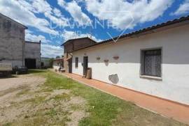 AZ366- Azienda agrituristica con otto appartamenti, vecchio mulino ad acqua e corte privata