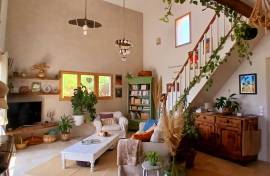 Elegant And Charming Villa With 145 M2 Of Living Space On A 1675 M2 Landscaped Plot With Exceptional Views