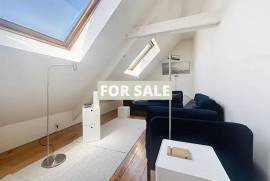 Town House in Coastal Port Town Location