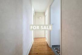 Town House in Coastal Port Town Location