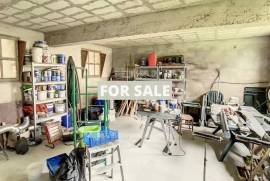 Detached Country House With Open Views and Outbuilding