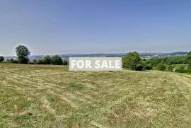 Detached Country House With Open Views and Outbuilding