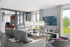 Detached Country House With Open Views and Outbuildings