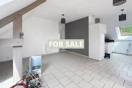 Detached Country House With Open Views and Outbuildings