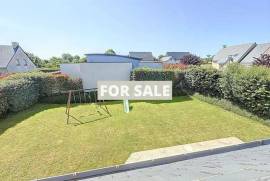 Contemporary House and Landscaped Garden