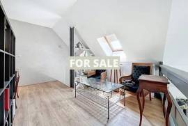 Detached House and Garden, 500m from the Beach