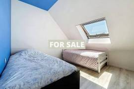Detached House and Garden, 500m from the Beach