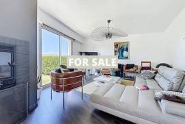 Detached House and Garden, 500m from the Beach