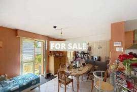 Detached Country House with Swimming Pool