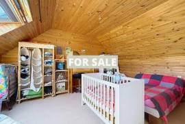 Detached Country House with Swimming Pool