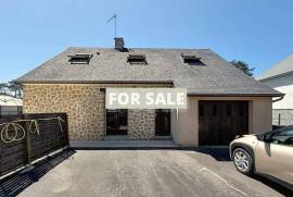 Detached Country House with Swimming Pool