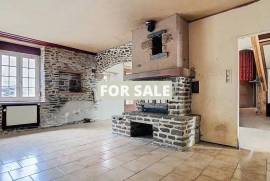Detached House with Garden Close to Mont-St-Michel