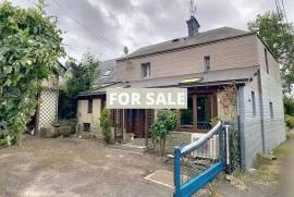 Detached House with Garden Close to Mont-St-Michel