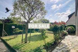Detached House with Garden