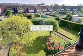 Detached House with Garden