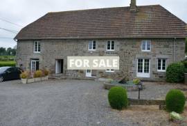 Detached Country House with Outbuilding