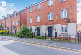 3 bedroom, Town house for sale