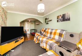 4 bedroom, Semi-detached house for sale