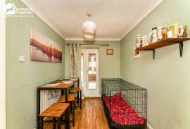 4 bedroom, Semi-detached house for sale