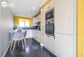 4 bedroom, Detached house for sale