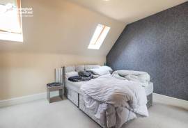 4 bedroom, Detached house for sale