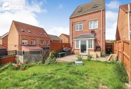 4 bedroom, Detached house for sale