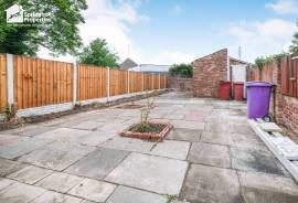 3 bedroom, Semi-detached house for sale