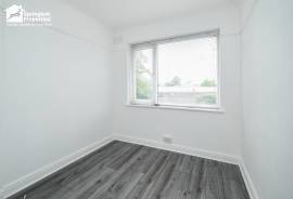 3 bedroom, Semi-detached house for sale