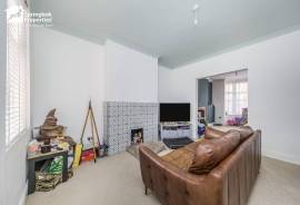 2 bedroom, Terraced House for sale