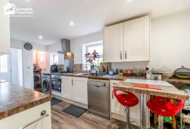 3 bedroom, Terraced House for sale