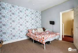 5 bedroom, Terraced House for sale