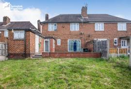 3 bedroom, Semi-detached house for sale