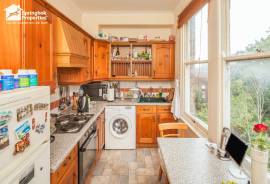 2 bedroom, Maisonette for sale