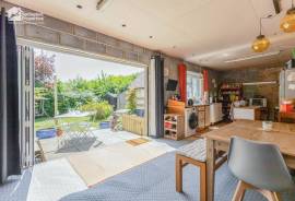 4 bedroom, Detached bungalow for sale