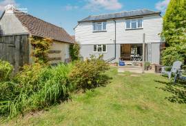 4 bedroom, Detached bungalow for sale