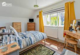 4 bedroom, Detached bungalow for sale