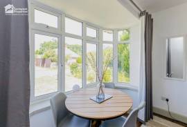 4 bedroom, Detached bungalow for sale