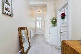 1 bedroom, Ground floor flat for sale