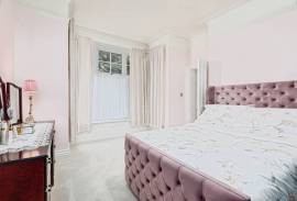 1 bedroom, Ground floor flat for sale