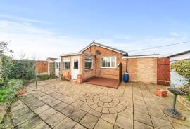3 bedroom, Bungalow for sale