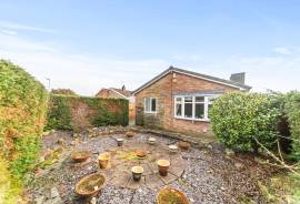 3 bedroom, Bungalow for sale