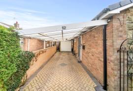 3 bedroom, Bungalow for sale
