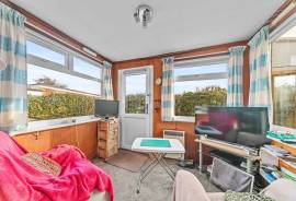 3 bedroom, Bungalow for sale
