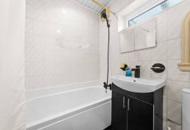 3 bedroom, Bungalow for sale