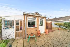 3 bedroom, Bungalow for sale
