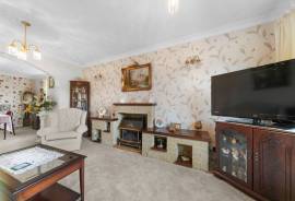 3 bedroom, Bungalow for sale
