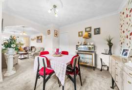 3 bedroom, Bungalow for sale