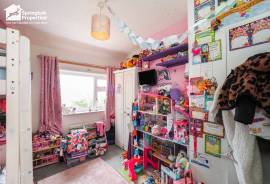 3 bedroom, Semi-detached house for sale